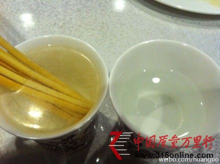 圖片來自黃渤、河北李虎微博